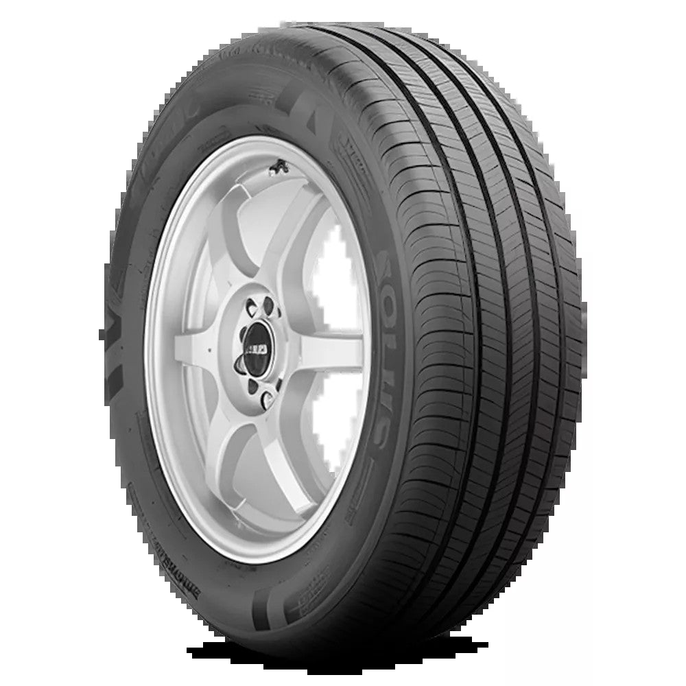 01-2303023-Kumho-Solus TA31 EV-215/50R17-Tire-Image01