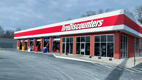 Tire Discounters Ft. Thomas KY tire shop and auto repair center near I-471 with service bays and showroom