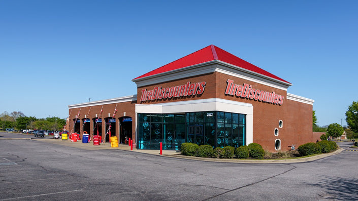 Photo of Tire Discounters Murfreesboro MTSU at 2022 Lascassas Pike, Murfreesboro, TN 37130