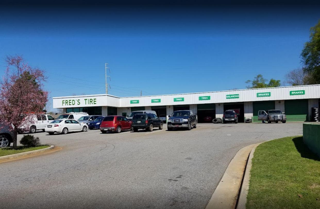 Fred's Tire Discounters - cropped